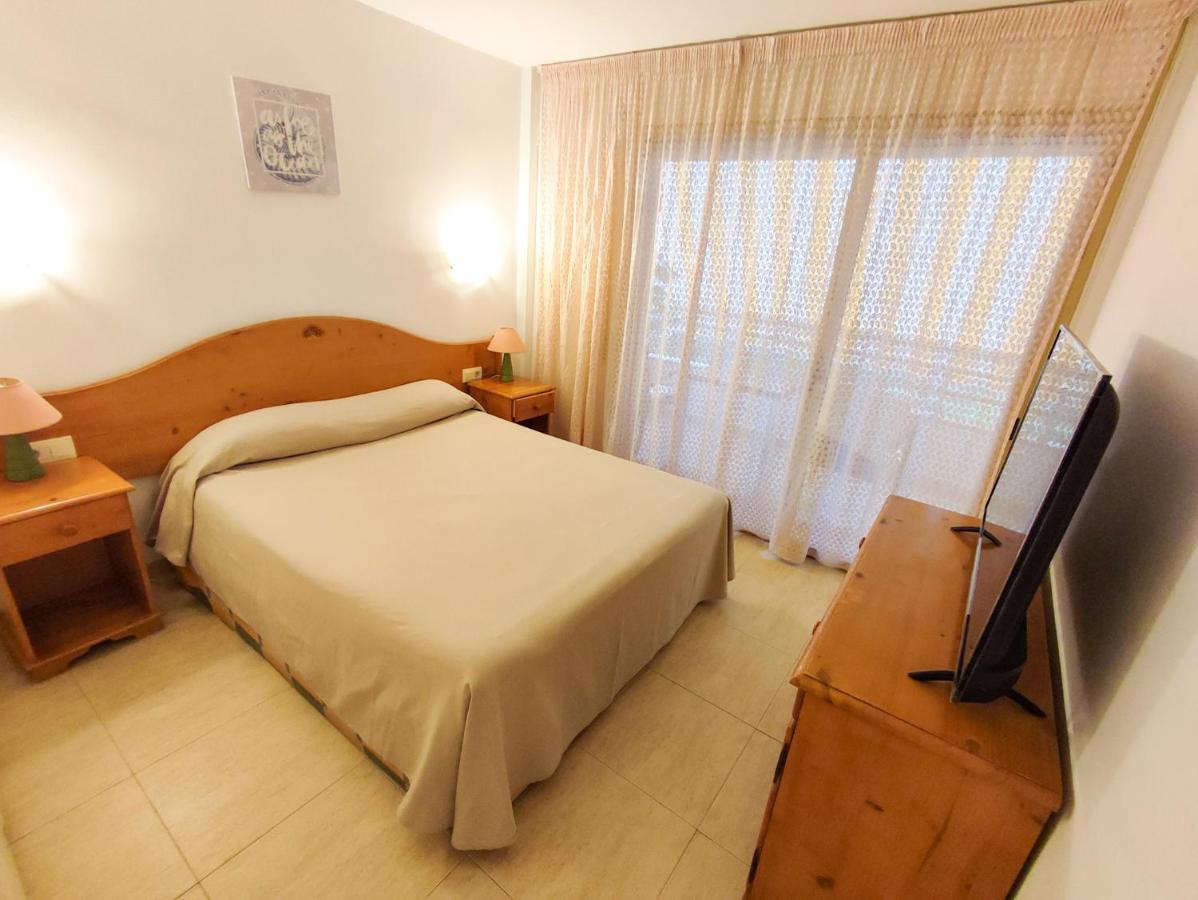 Apartamentos Colibri カンブリルス エクステリア 写真