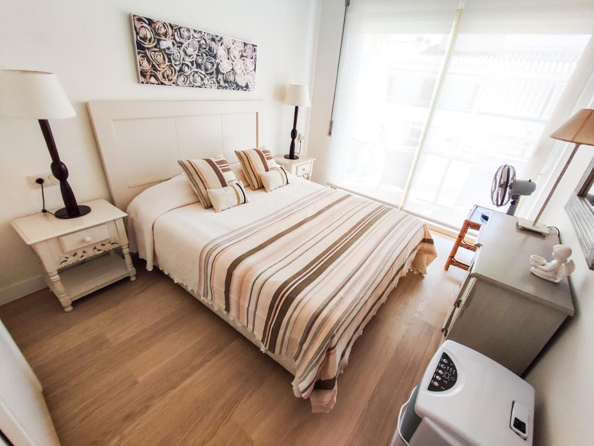 Apartamentos Colibri カンブリルス エクステリア 写真